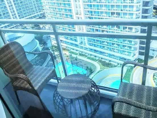 Azure C6 Balcony Wifi Near Mall Airport Multipl Units Manila Exterior foto